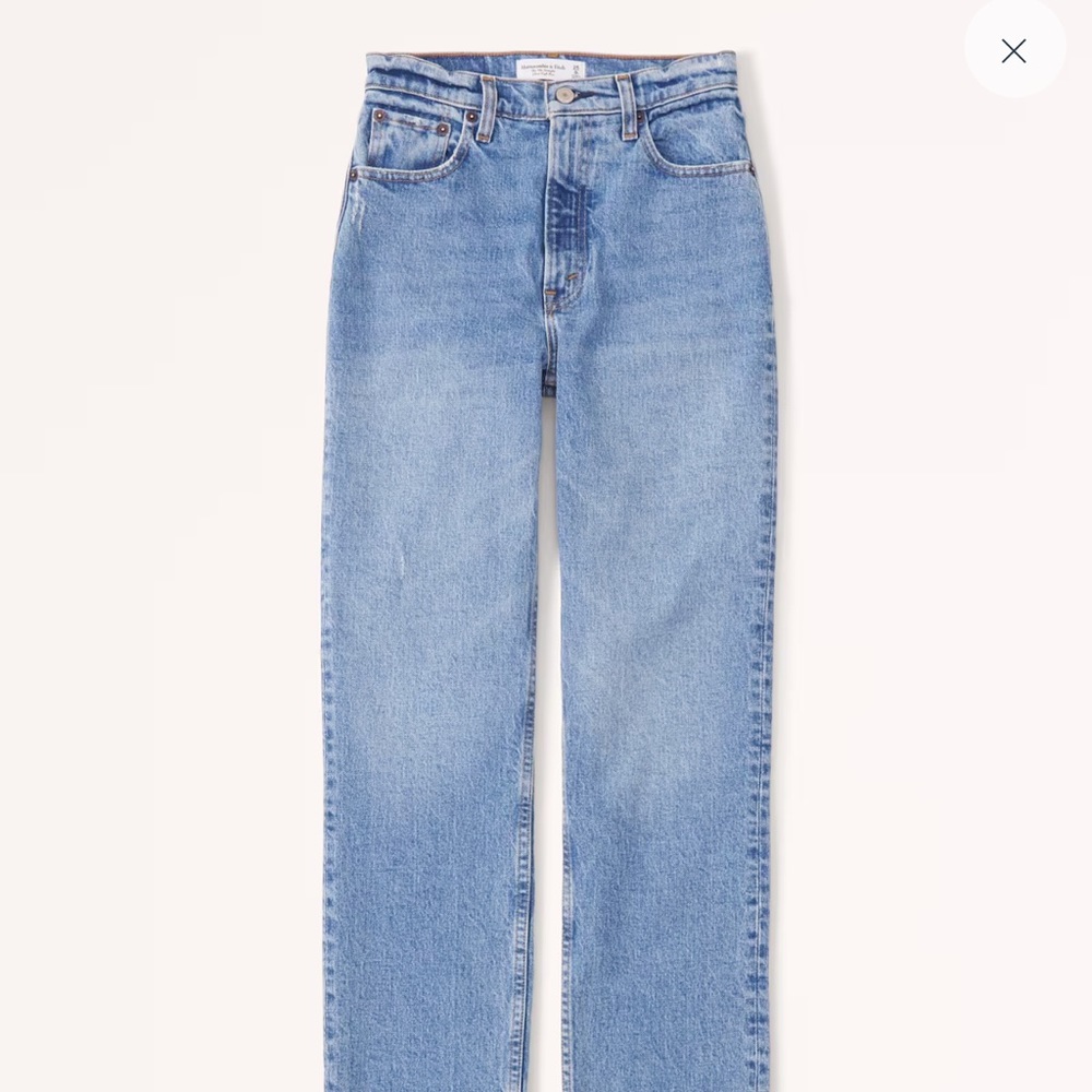 NWT Abercrombie Curve Love Ultra High Rise 90s Straight Jean